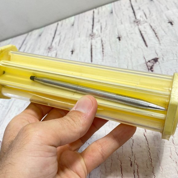 Vintage Pencil case, plastic, back to school, markers - Picture 2 of 9